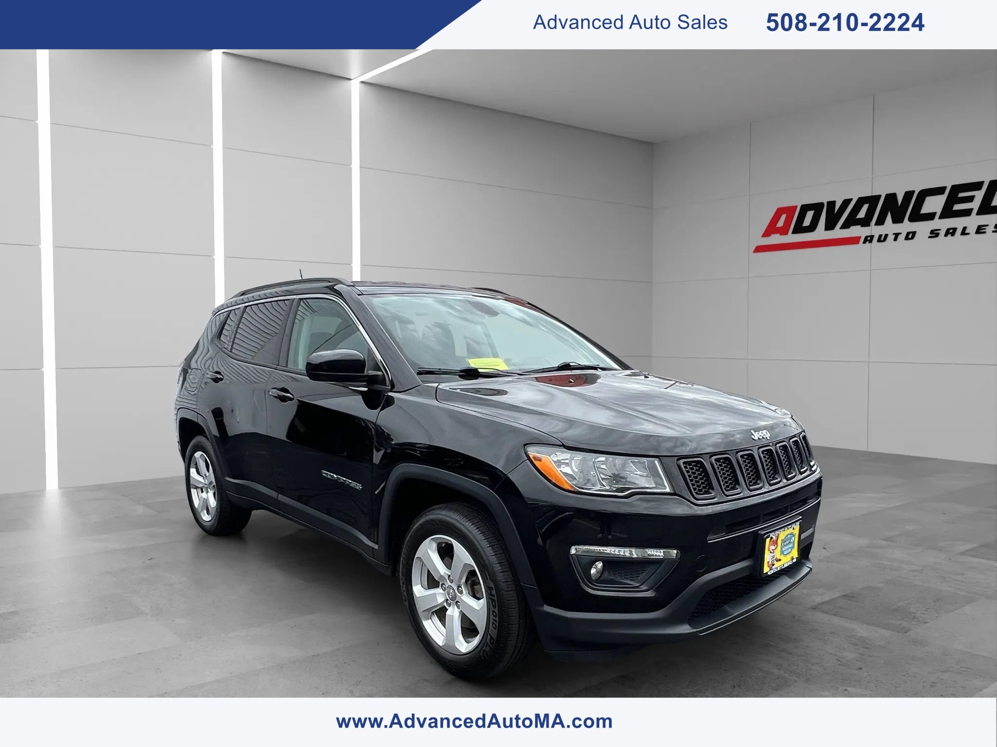 Used 2019 Jeep Compass Latitude image 1