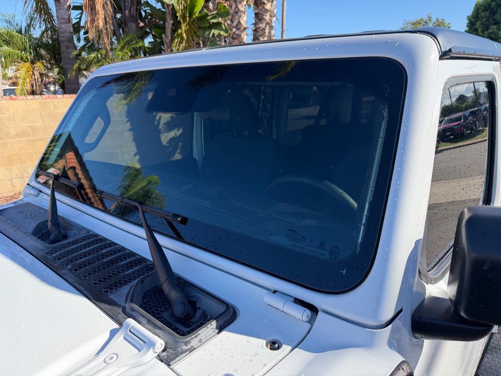 Used 2024 Jeep Wrangler Unlimited w/ Dual Top Group AWD/4WD image 9