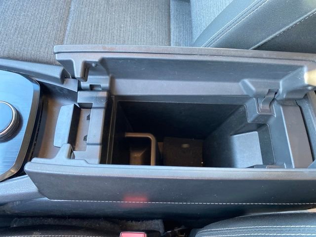 Used 2022 Nissan Rogue S image 13