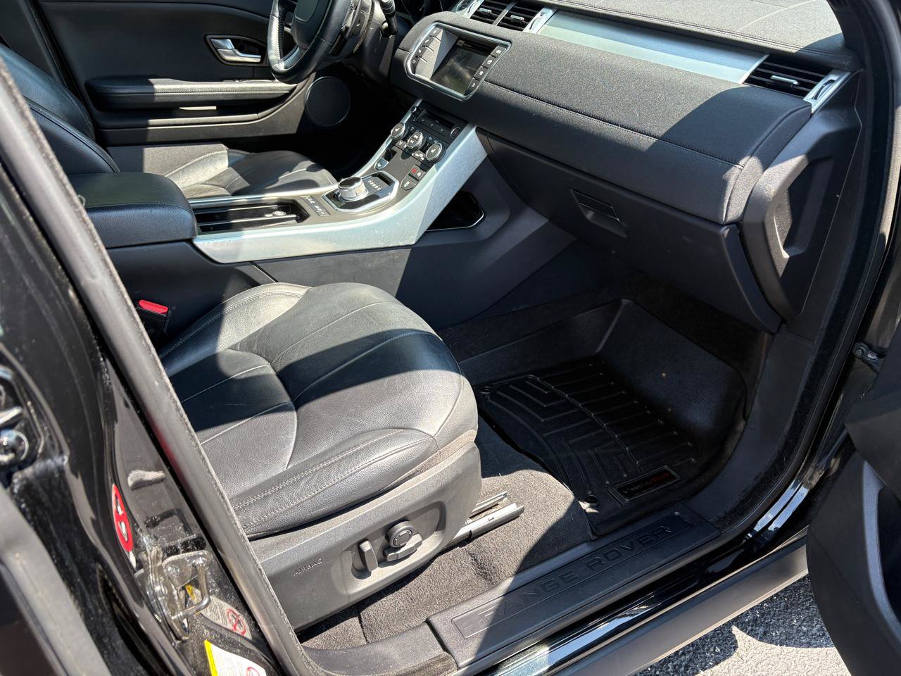 Used 2016 Land Rover Range Rover Evoque SE AWD/4WD image 12