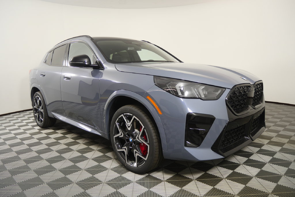 New 2026 BMW X2 xDrive28i w/ Technology Package AWD/4WD image 2