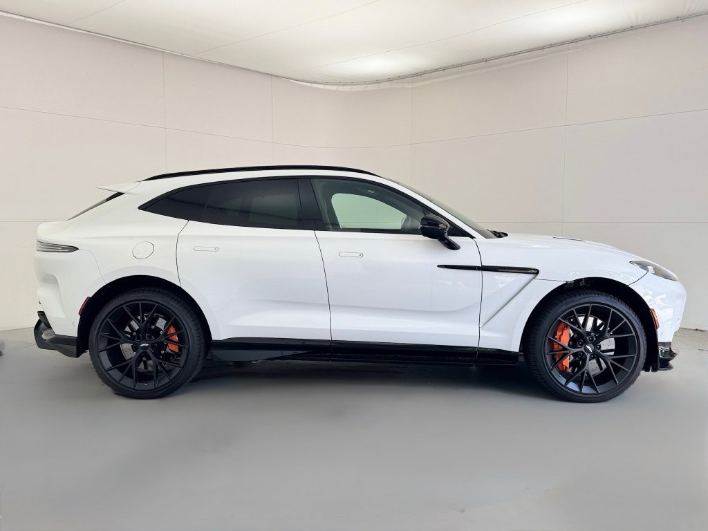 New 2025 Aston Martin DBX 707 image 37