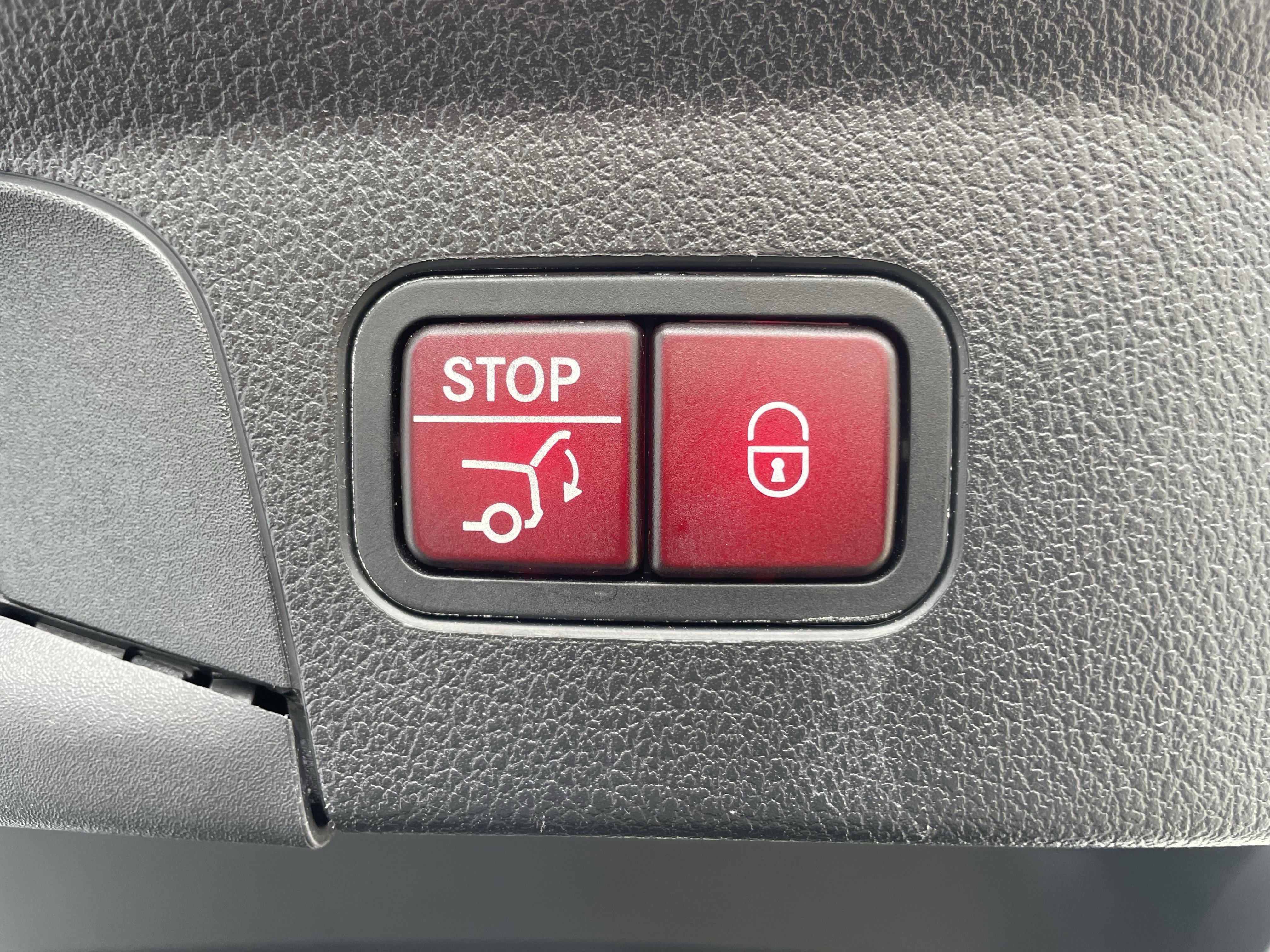 Used 2023 Mercedes-Benz GLE 53 AMG 4MATIC Coupe image 38