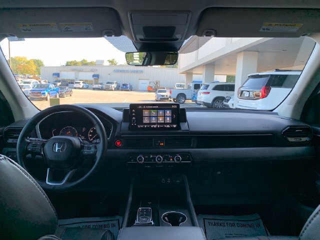 Used 2025 Honda Pilot EX-L image 14