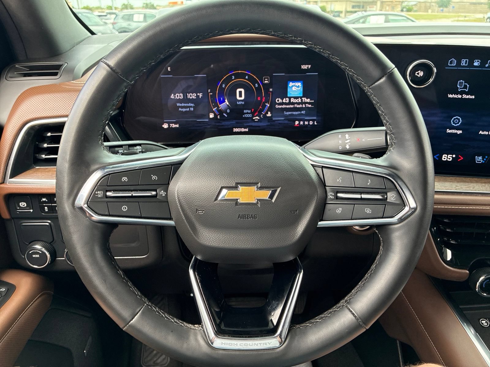 Used 2025 Chevrolet Tahoe High Country RWD image 26