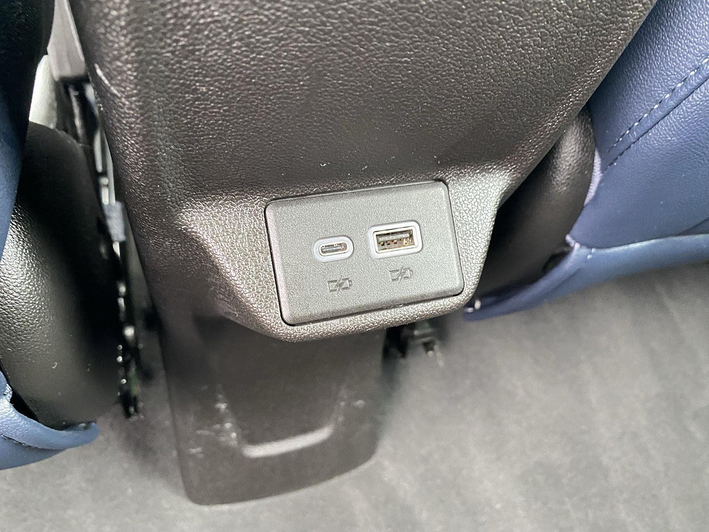Certified 2023 Chevrolet Bolt EUV Premier w/ Sun & Sound Package FWD image 15