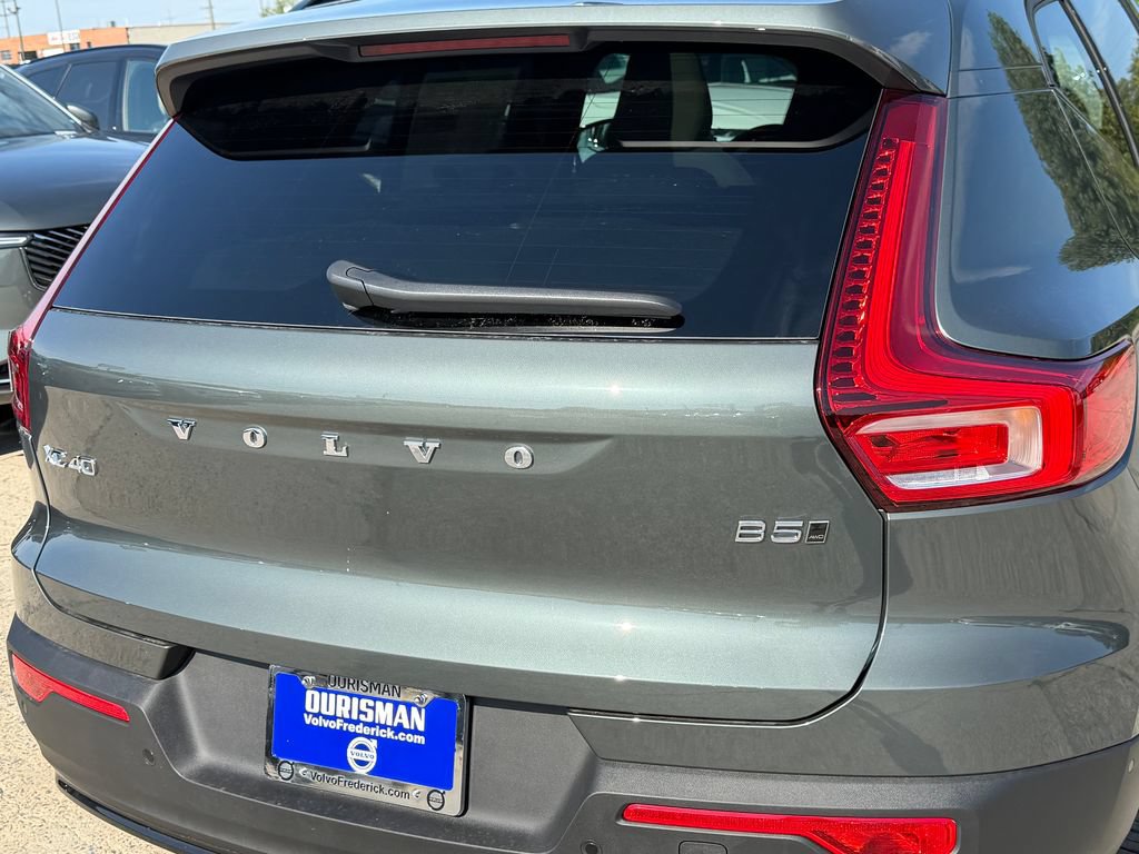 New 2026 Volvo XC40 B5 Plus w/ Protection Package Premier AWD/4WD image 5