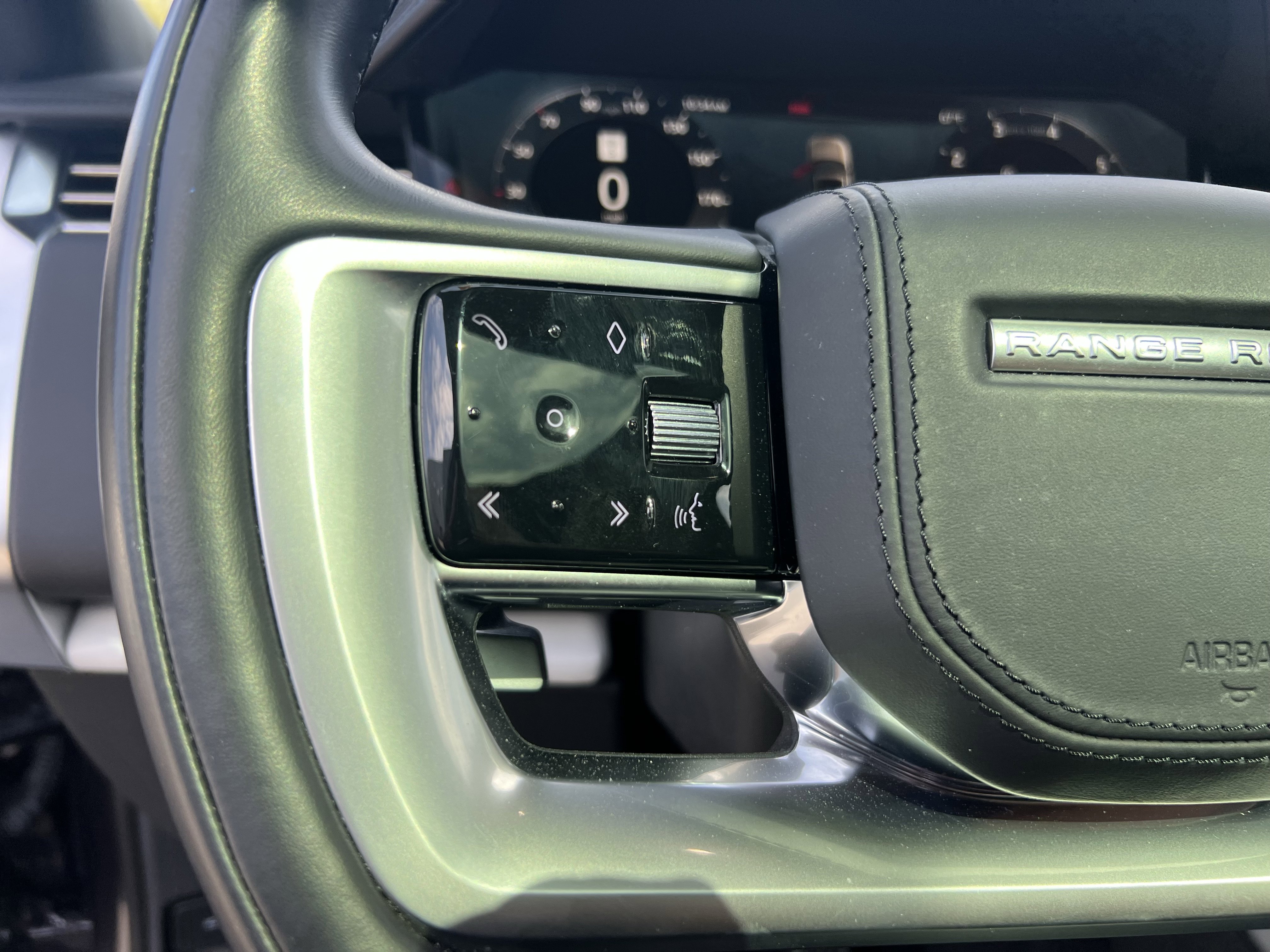 Certified 2023 Land Rover Range Rover SV image 19