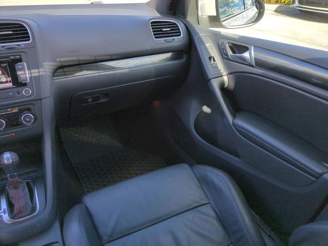 Used 2014 Volkswagen GTI Driver's Edition image 17