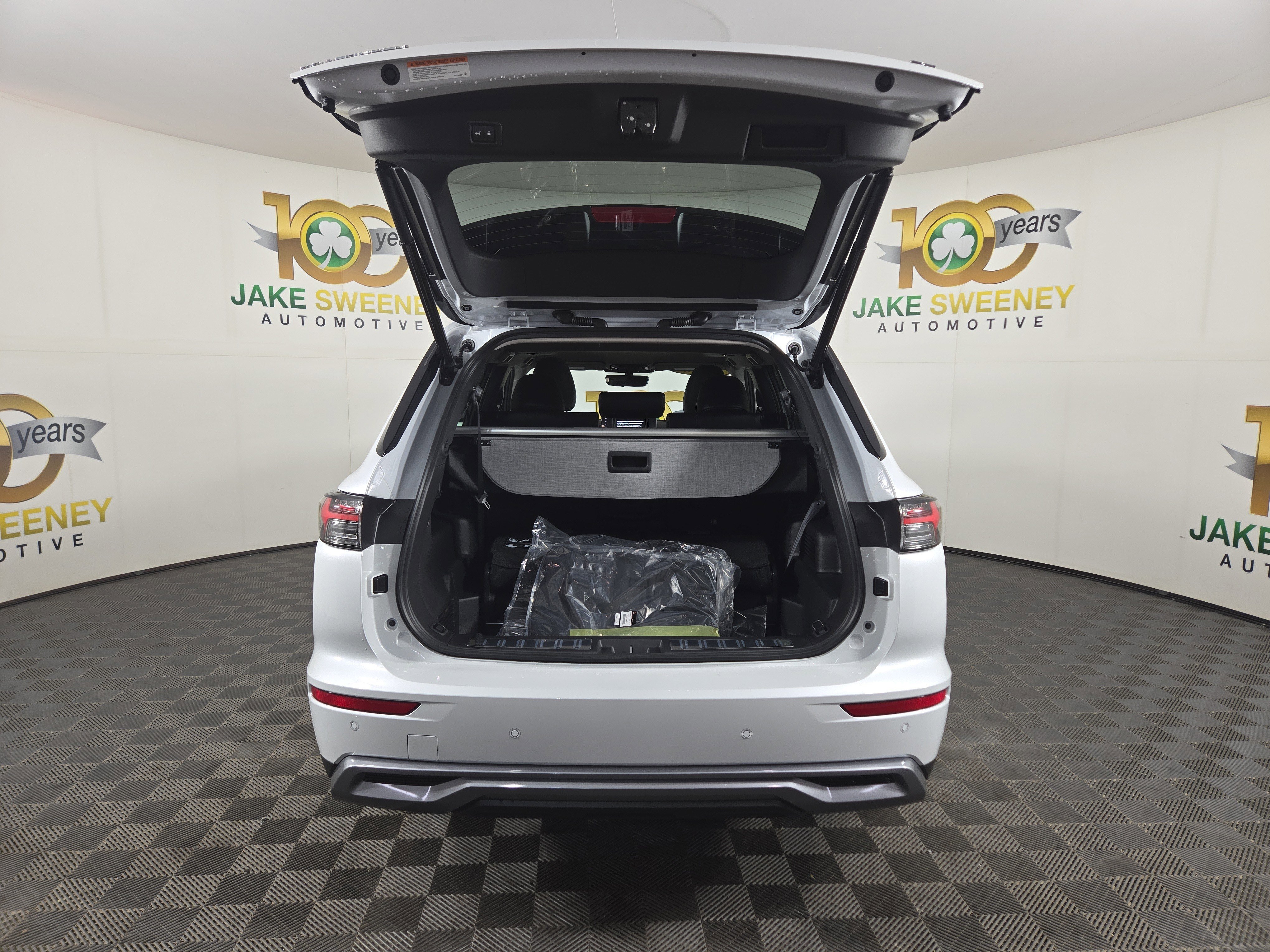 New 2026 Mitsubishi Outlander SE image 32