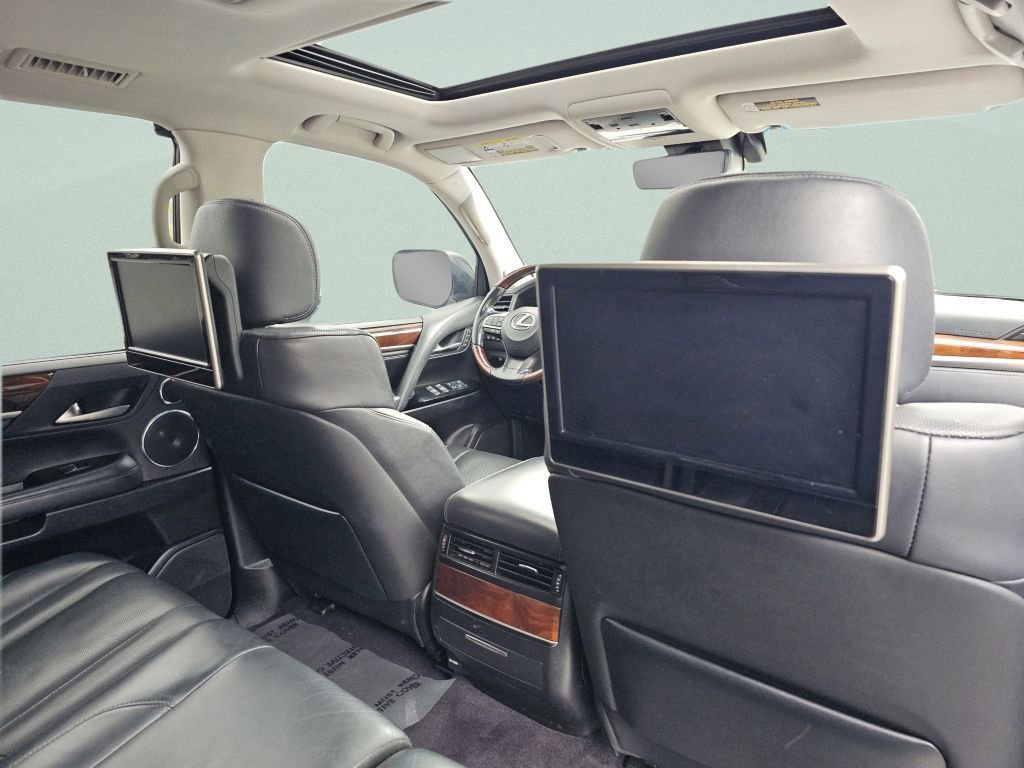 Used 2017 Lexus LX 570 4WD w/ Luxury Package image 31