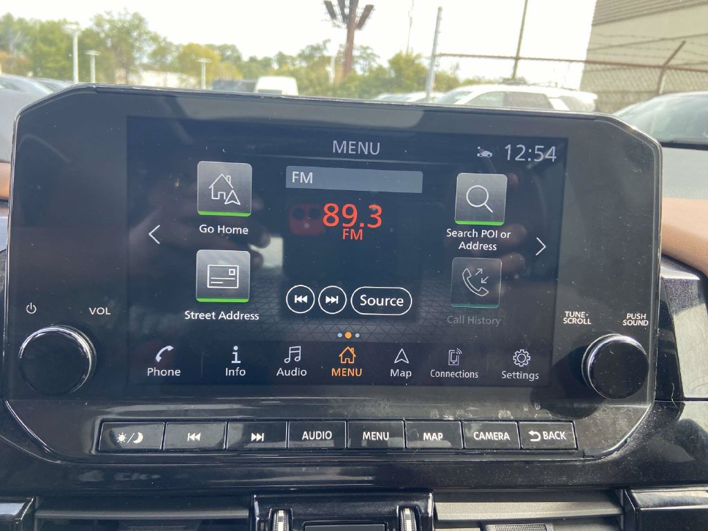 Used 2023 Nissan Pathfinder Platinum AWD/4WD image 16