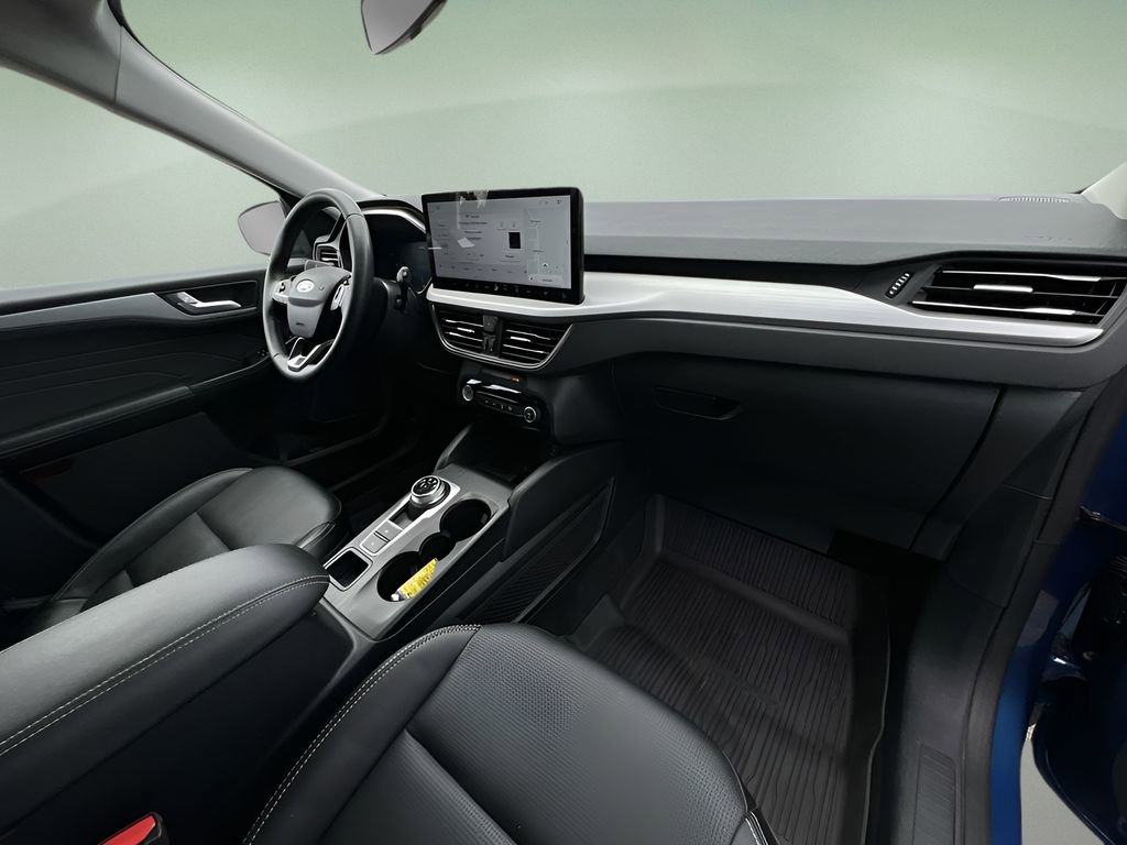 Used 2023 Ford Escape Platinum image 28