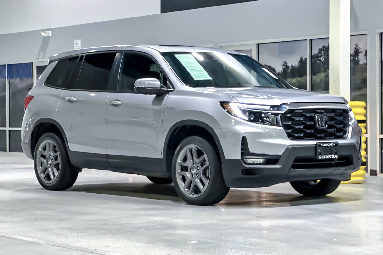 Used 2023 Honda Passport EX-L image 6