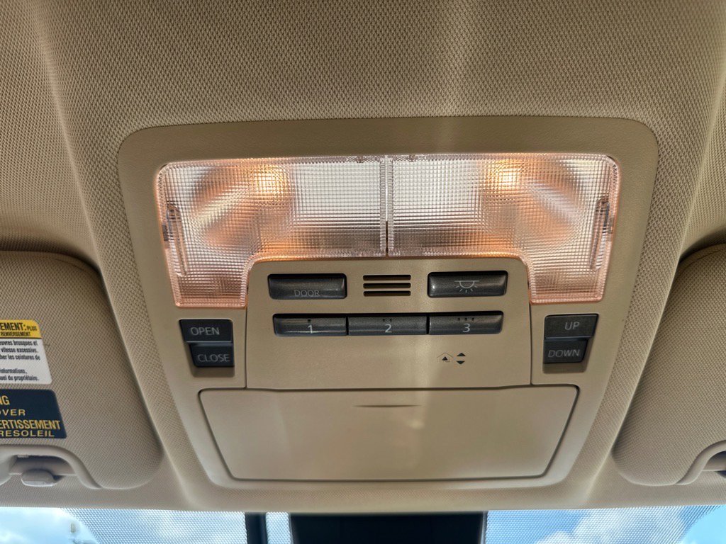 Used 2019 Toyota Highlander XLE image 18