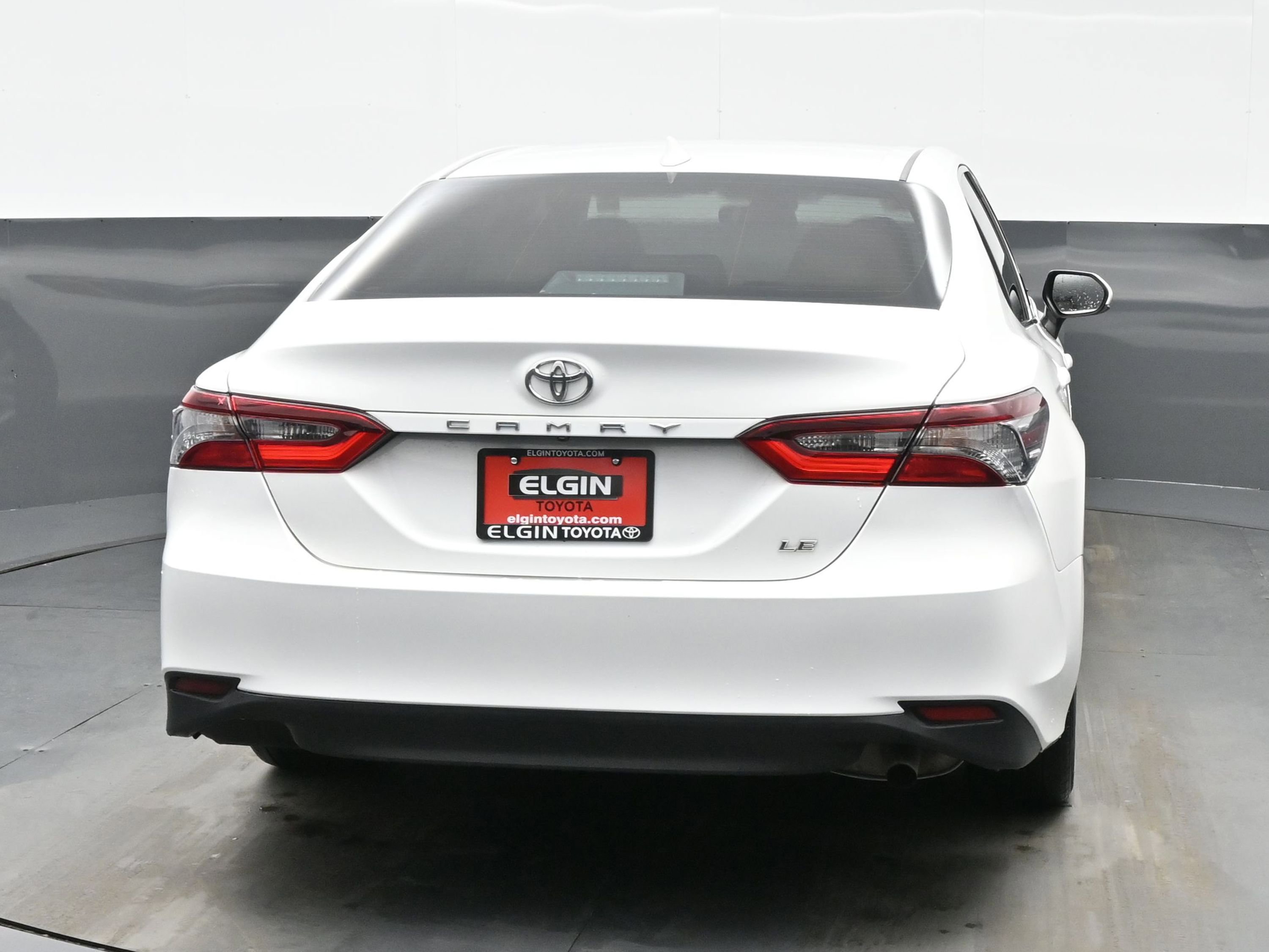 Used 2022 Toyota Camry LE image 5