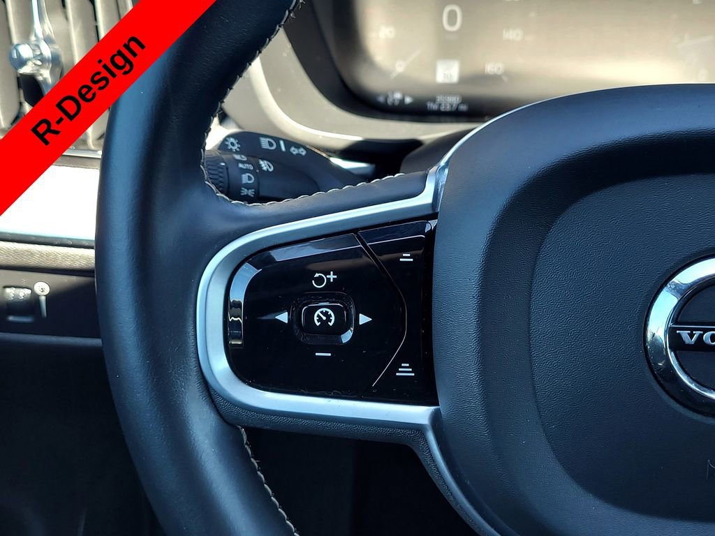 Used 2021 Volvo XC60 T5 R-Design w/ Protection Package Premier AWD/4WD image 23