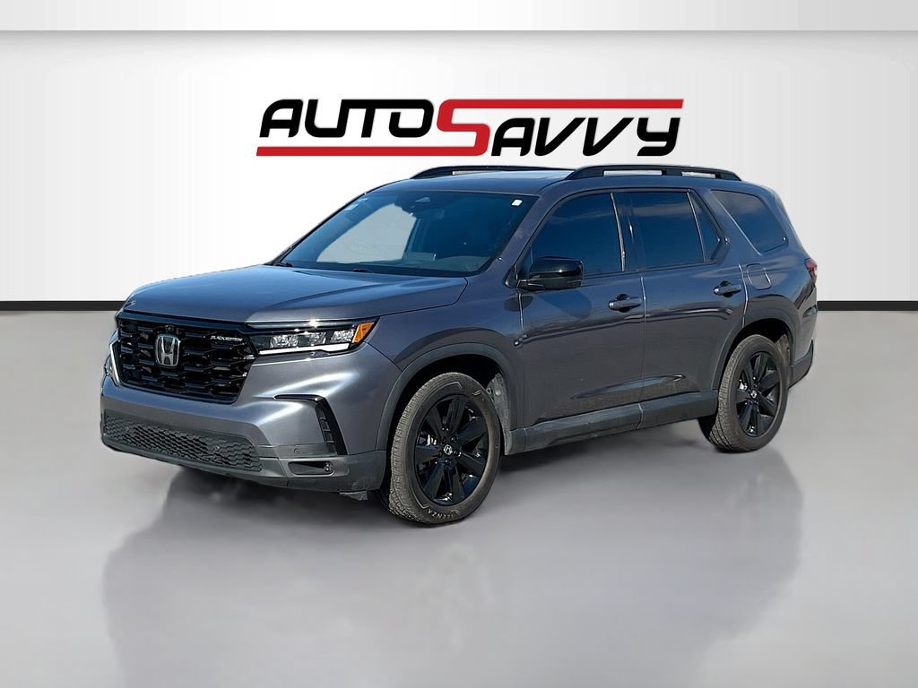 Used 2025 Honda Pilot Black Edition image 3