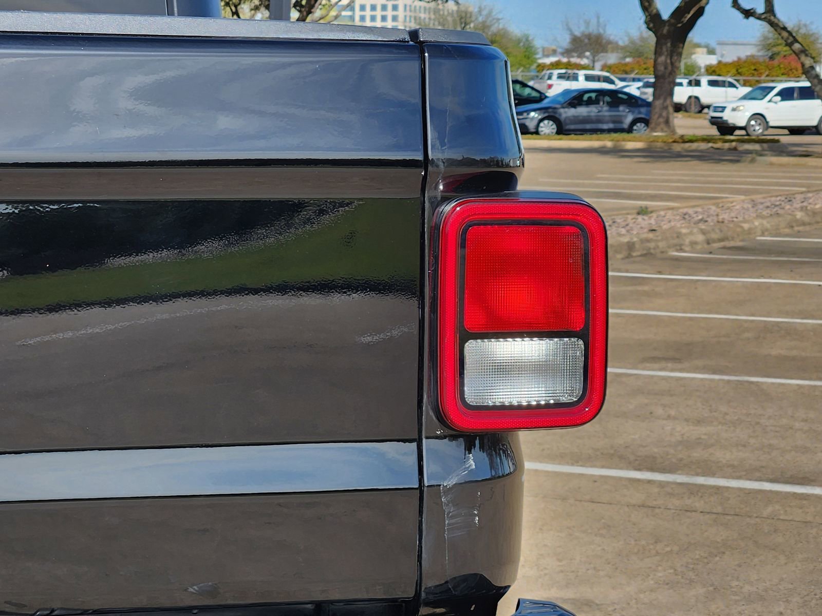 Used 2023 Jeep Gladiator Rubicon w/ Cold Weather Group image 16