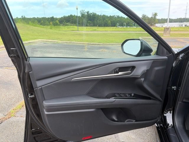 Used 2025 Toyota Camry SE FWD image 15