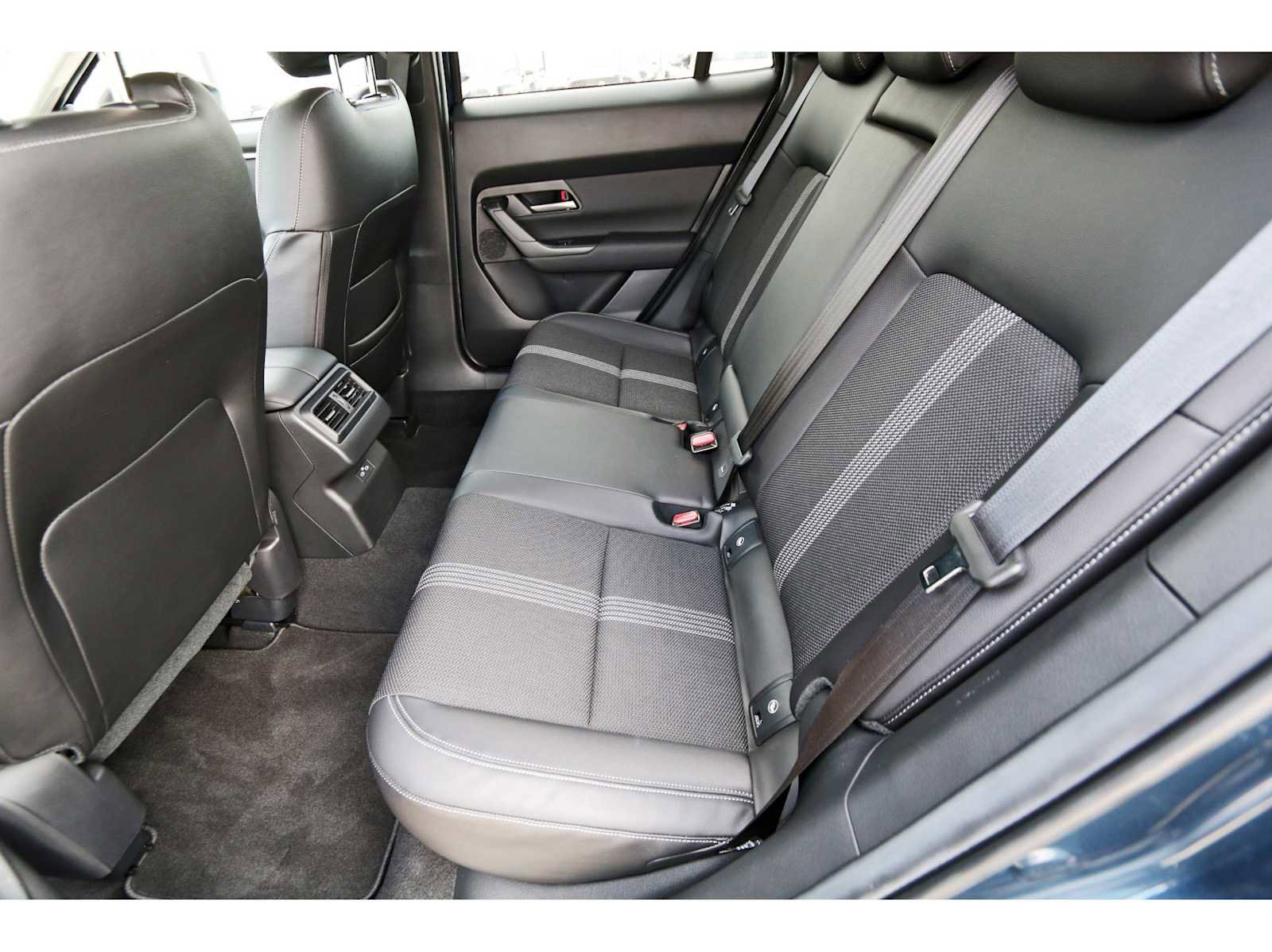 Used 2025 MAZDA CX-50 AWD 2.5 S w/ Premium Package image 12