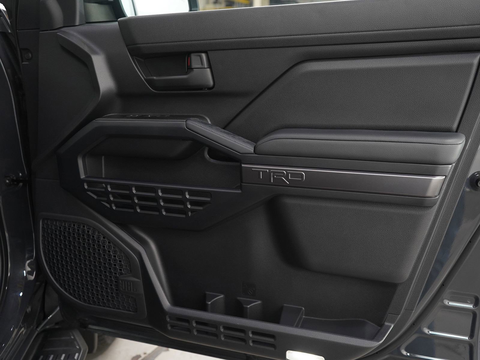 Used 2025 Toyota 4Runner TRD Off-Road Premium image 9