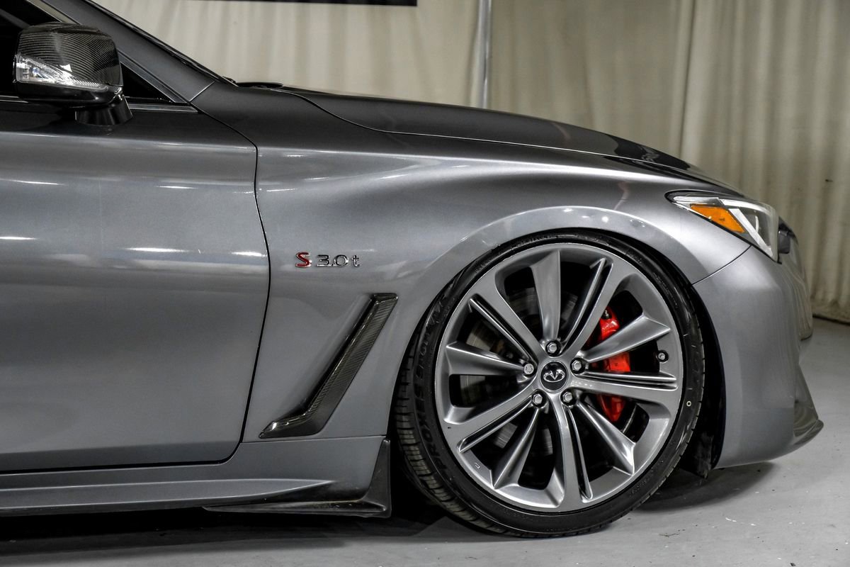 Used 2018 INFINITI Q60 Red Sport 400 w/ Sensory Package 3.0T Sport RWD image 6