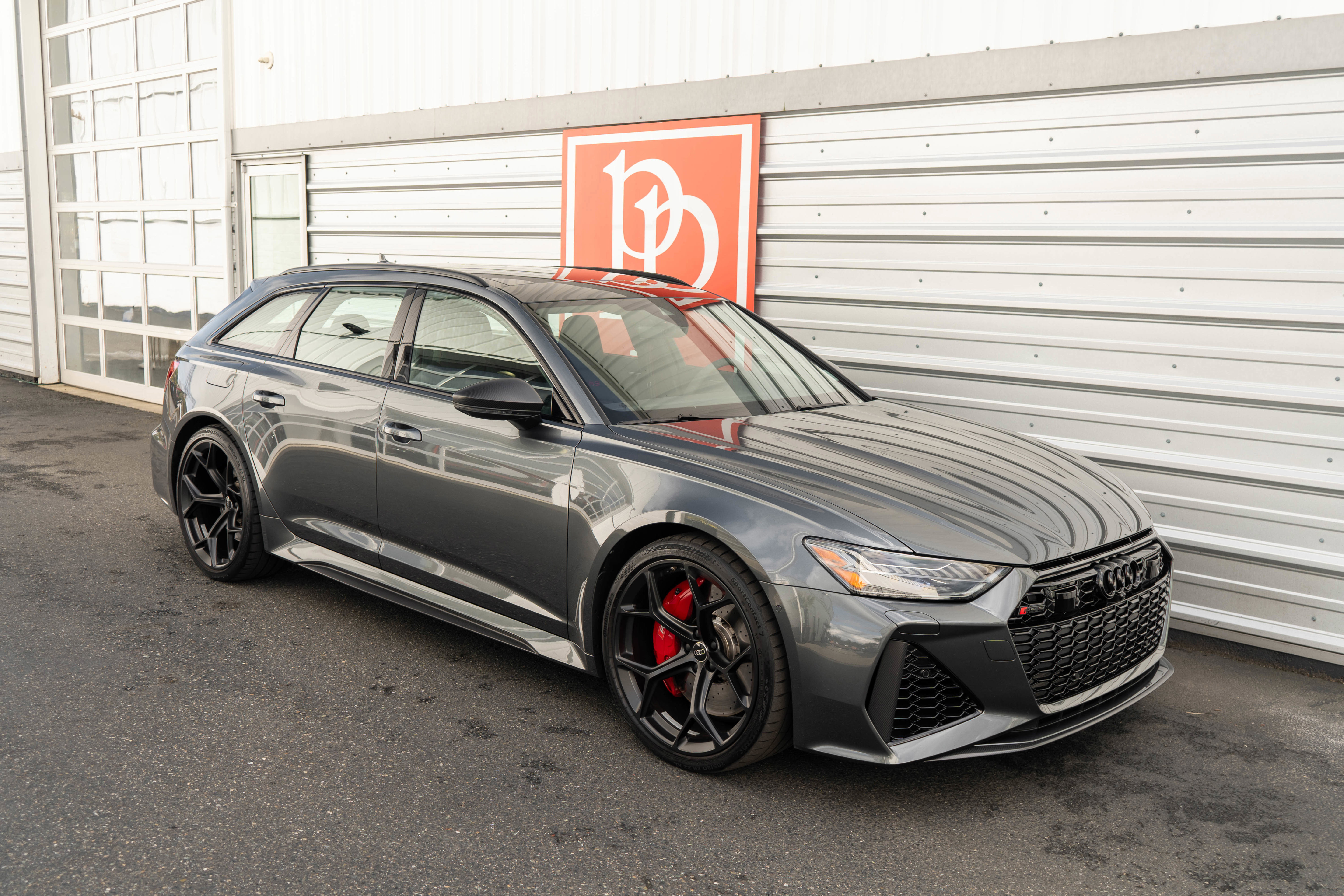 Used 2025 Audi RS 6 performance image 44