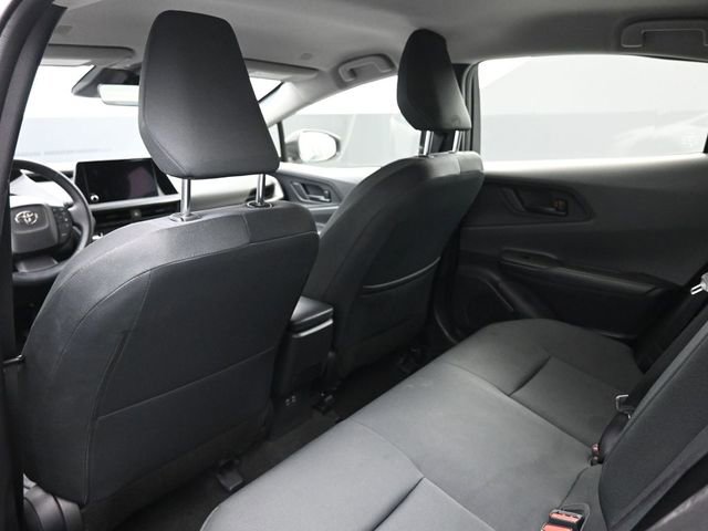 Used 2025 Toyota Prius LE FWD image 17