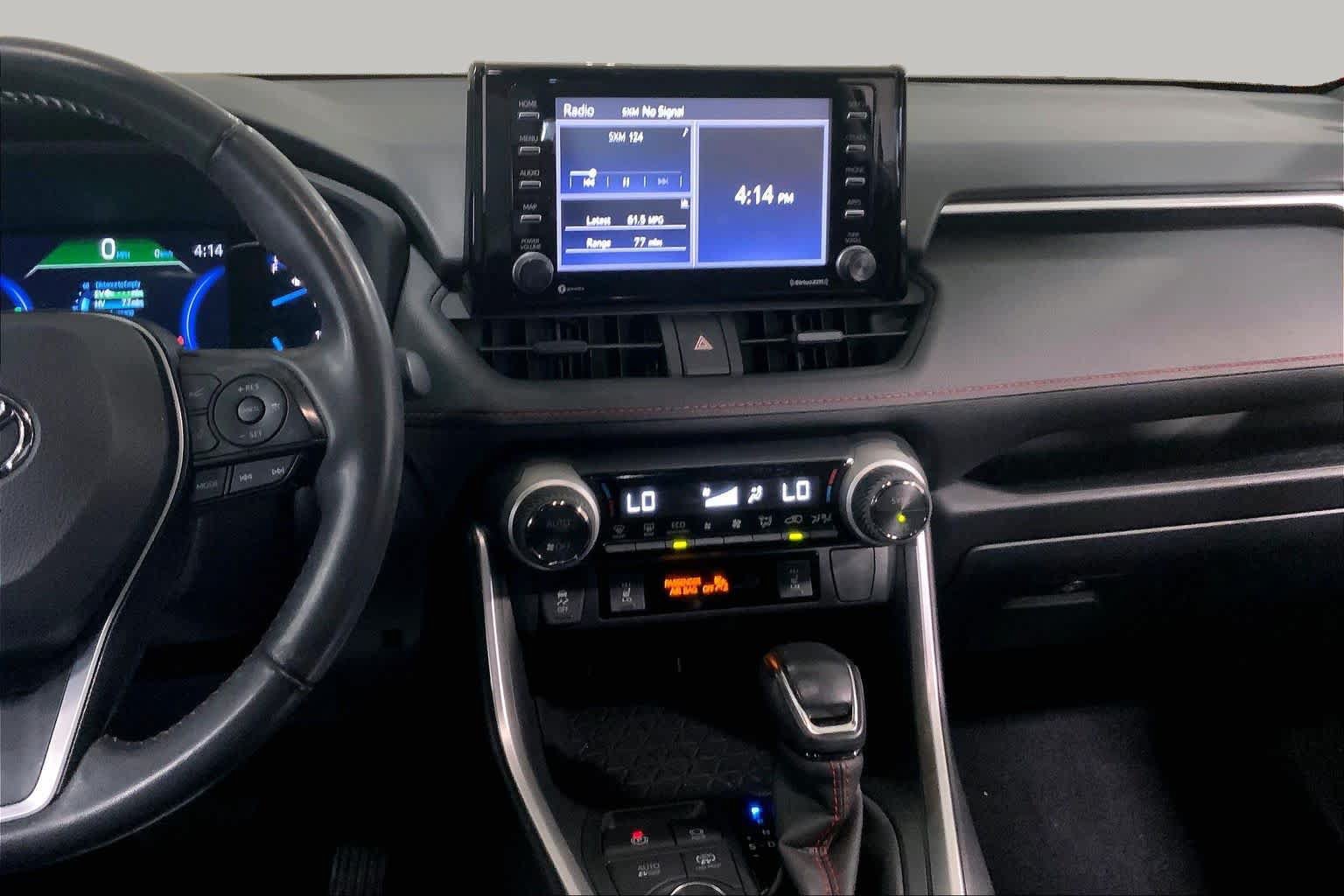 Used 2022 Toyota RAV4 SE w/ Weather & Moonroof Package AWD/4WD image 7