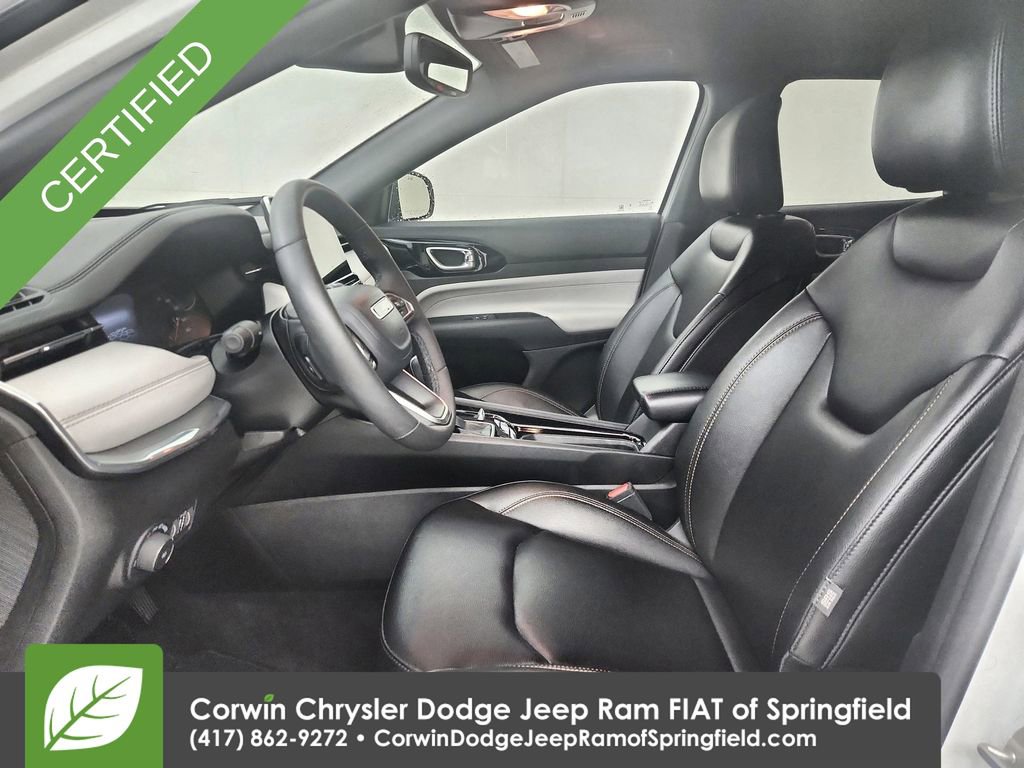 Used 2024 Jeep Compass Limited image 19