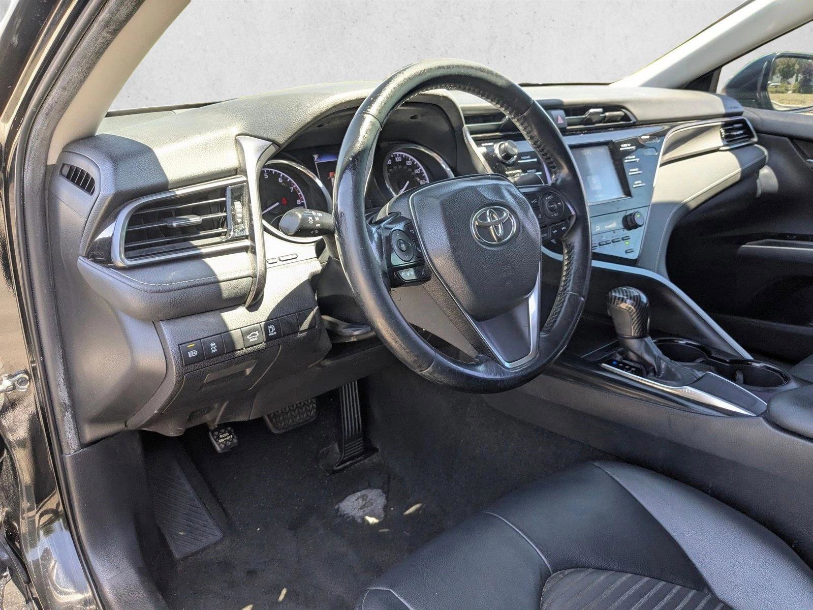 Used 2019 Toyota Camry SE w/ Carpet Mat Package FWD image 10