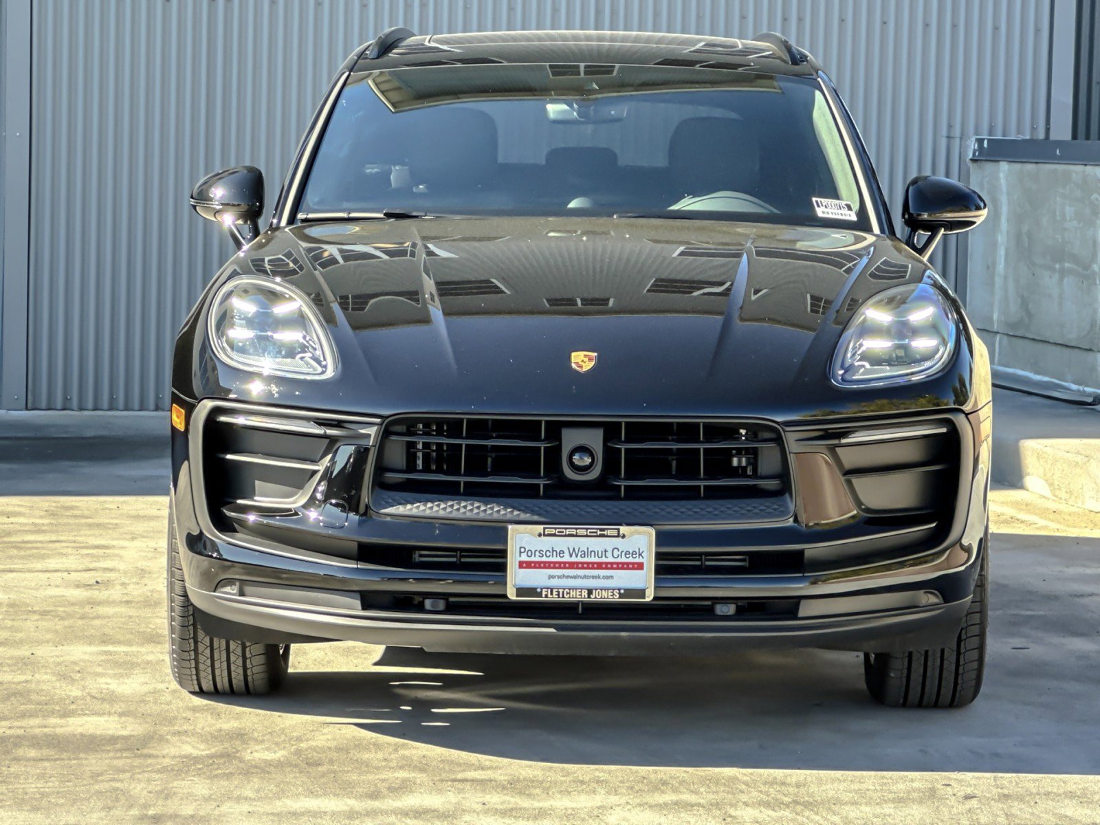 Used 2025 Porsche Macan image 11