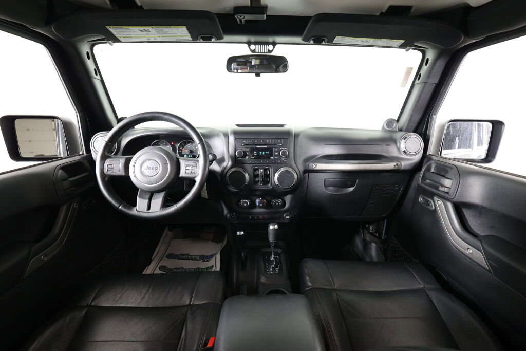 Used 2012 Jeep Wrangler Unlimited Sport AWD/4WD image 27