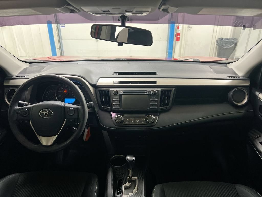 Used 2015 Toyota RAV4 XLE AWD/4WD image 10