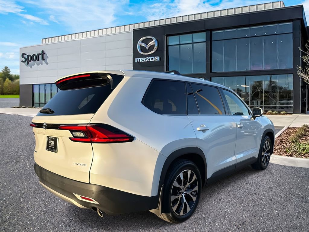 Used 2024 Toyota Grand Highlander AWD Hybrid image 3