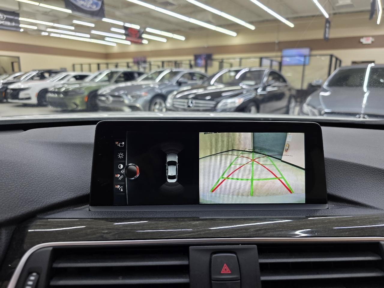 Used 2017 BMW 330i xDrive Sedan AWD/4WD image 31