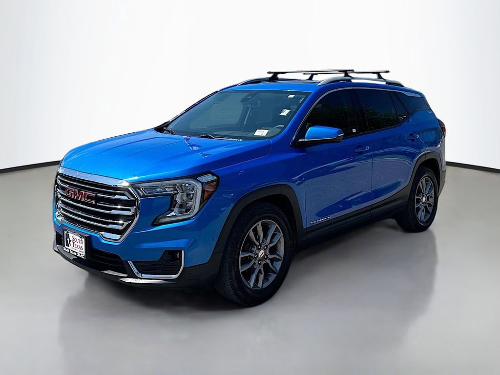 Used 2024 GMC Terrain SLT w/ Infotainment Package II FWD image 3