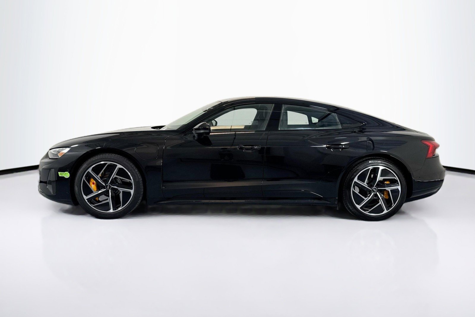 Used 2023 Audi RS e-tron GT image 8