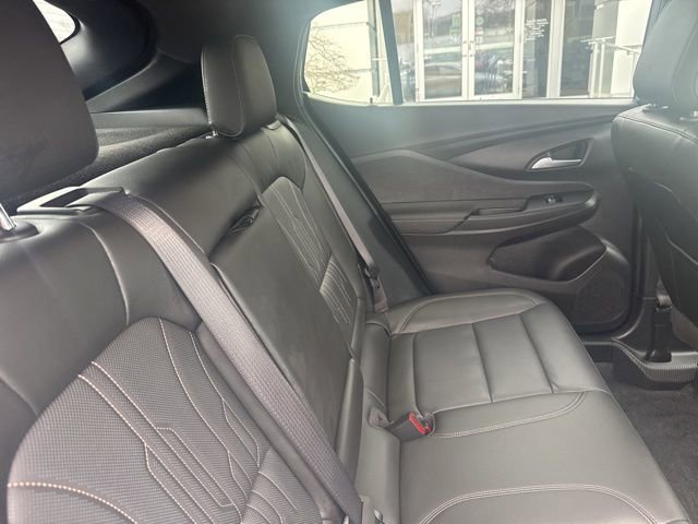 New 2025 Buick Envista Avenir image 33