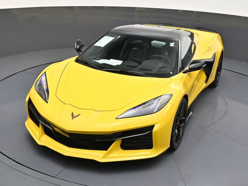 Used 2025 Chevrolet Corvette Z06 RWD image 19