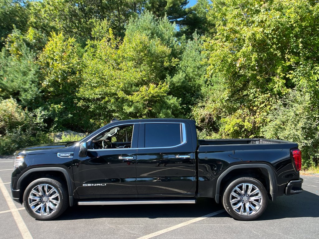 Used 2024 GMC Sierra 1500 Denali w/ Denali Reserve Package AWD/4WD image 2