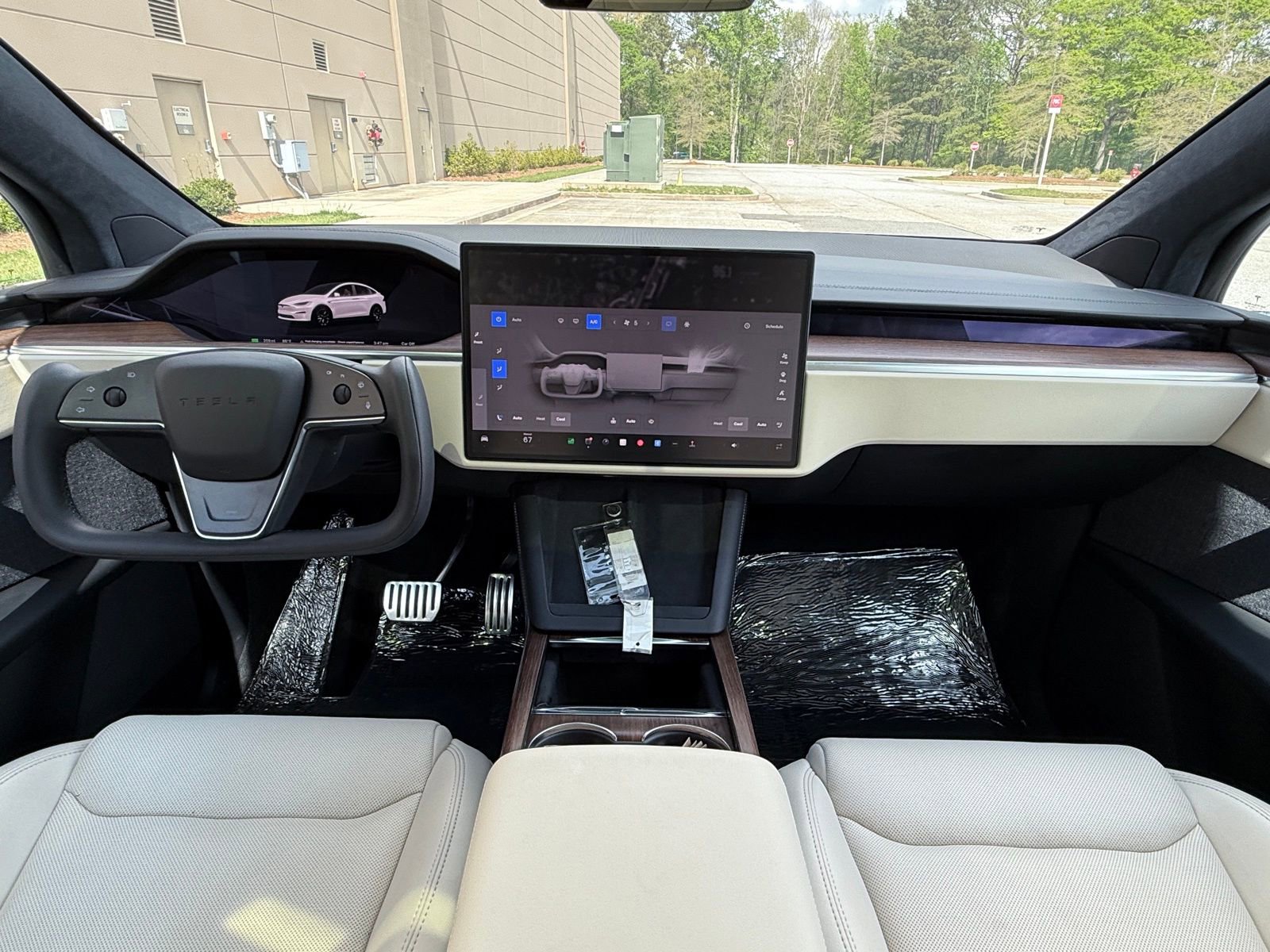 Used 2022 Tesla Model X image 23