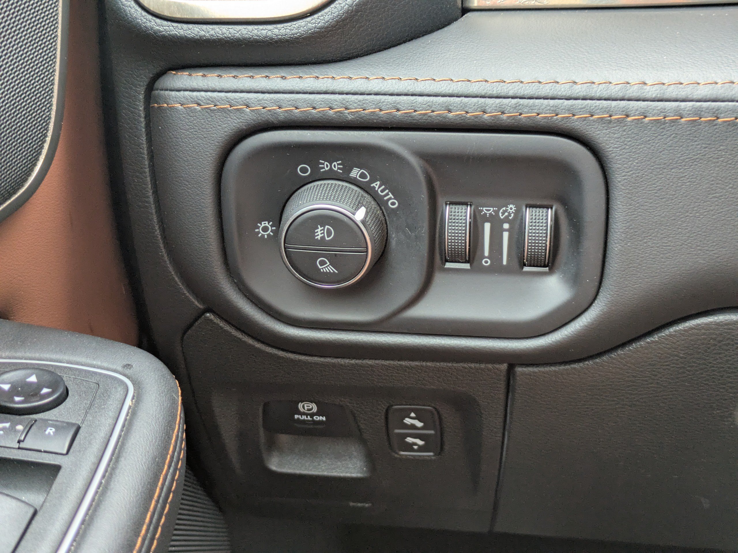 Used 2022 RAM 1500 Limited AWD/4WD image 26