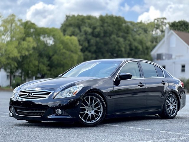 Used 2013 INFINITI G37 x w/ Premium Pkg