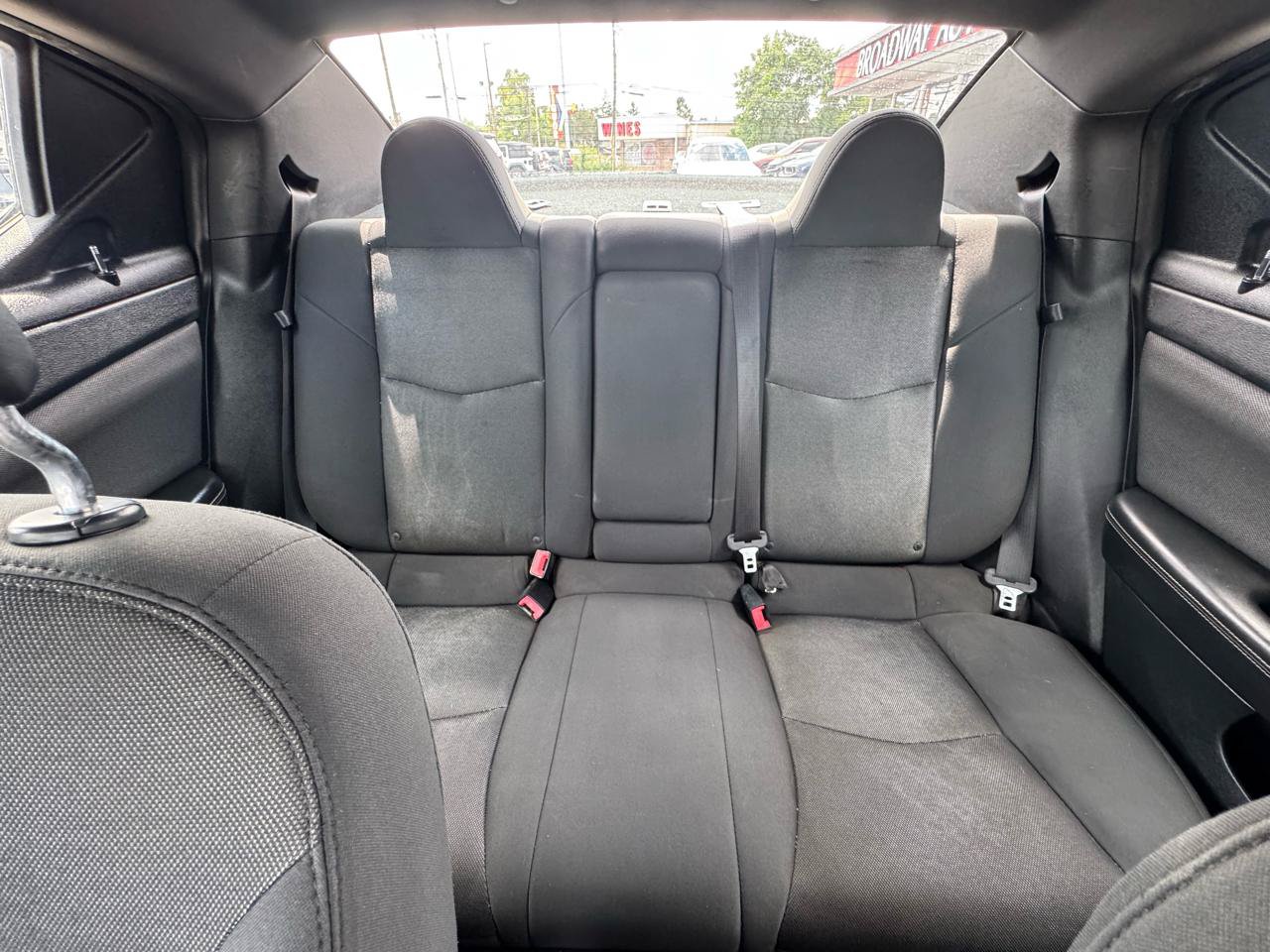 Used 2012 Dodge Avenger SE FWD image 15