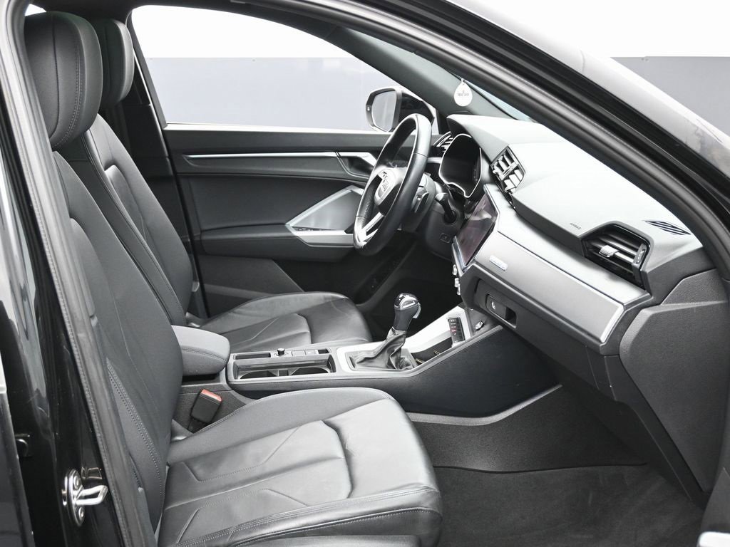 Used 2022 Audi Q3 2.0T Premium Plus w/ Premium Plus Package image 34