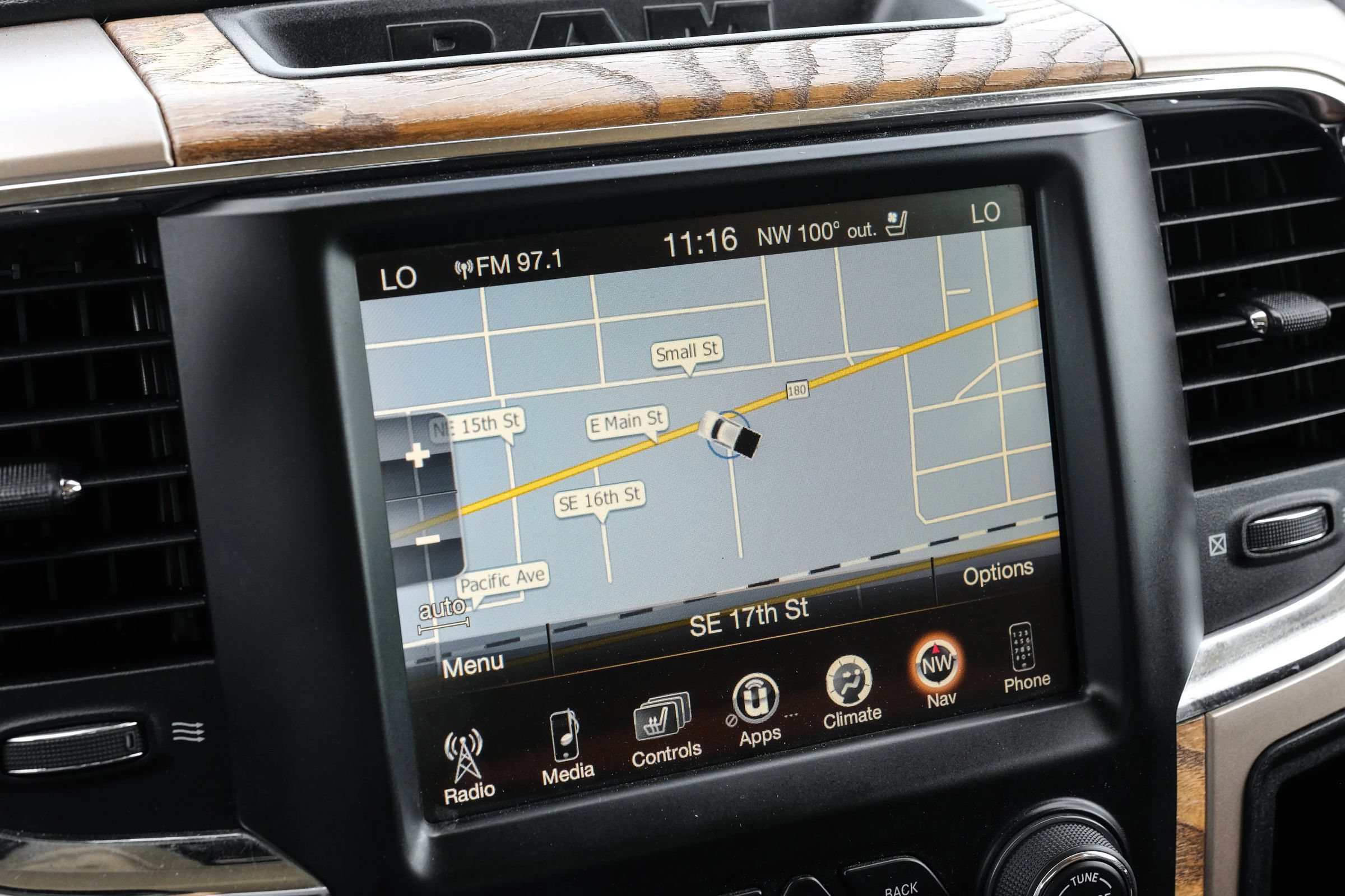 Used 2016 RAM 2500 Longhorn AWD/4WD image 27