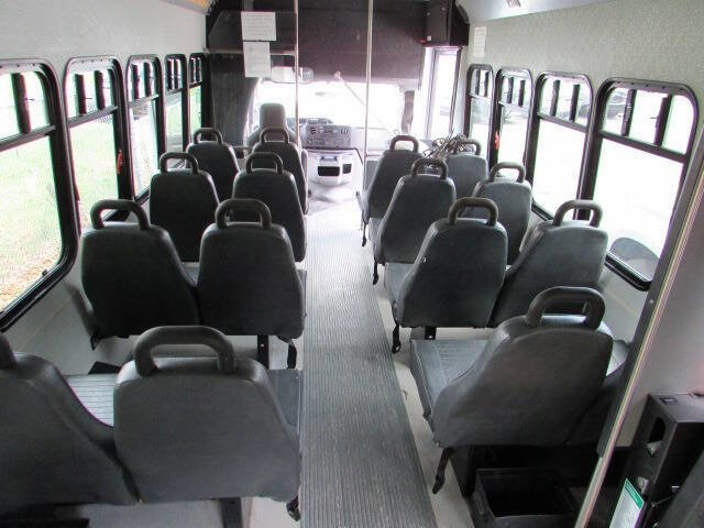 Used 2011 Ford E-450 and Econoline 450 Super Duty w/ Shuttle Bus Prep Pkg RWD image 14