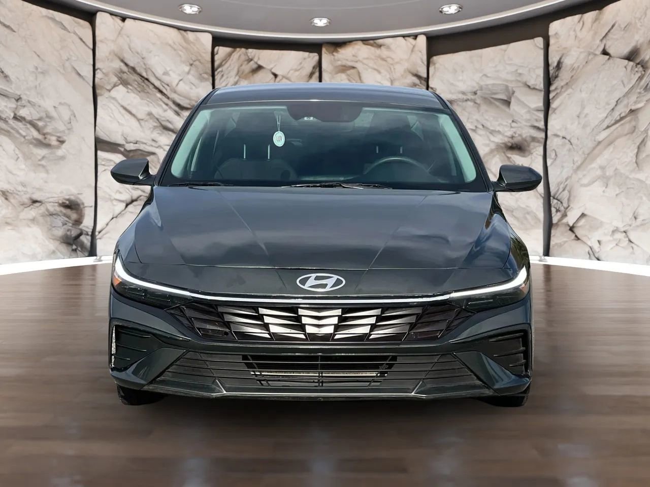 Used 2024 Hyundai Elantra SEL image 2